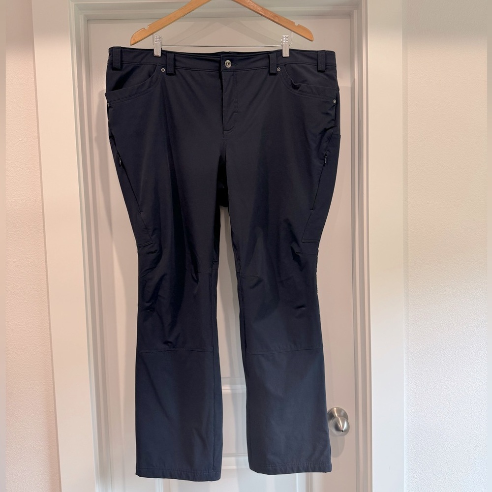 Duluth Trading Co Fleece Lined Flexpedition Outdoor Pants: Women’s 22W X 31